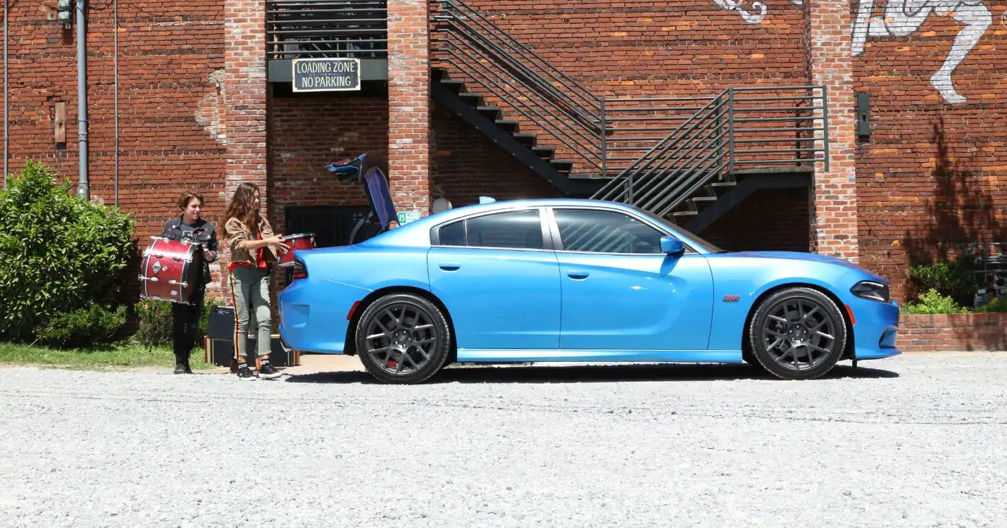 2019 Dodge Charger Blue Exterior Front View Picture